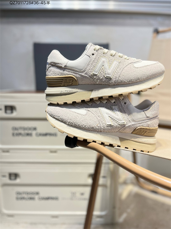 New Balance Shoes-W-1818