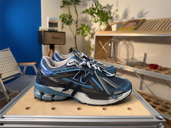 New Balance Shoes-W-2271