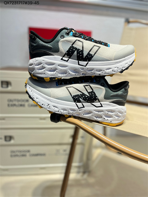 New Balance Shoes-M-0692