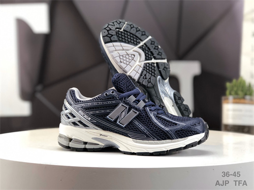 New Balance Shoes-W-0930