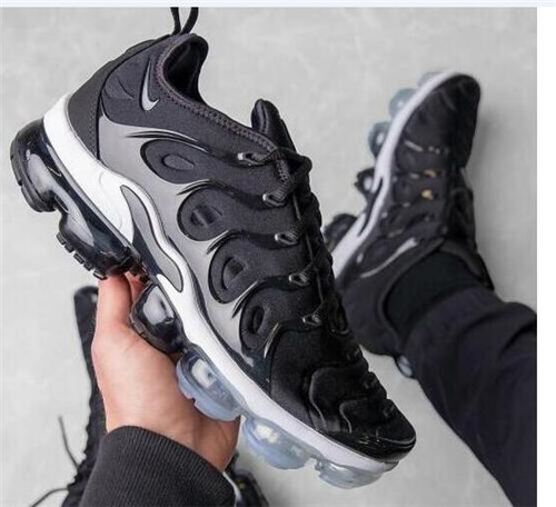 Nike Air VaporMax PLUS-M-002