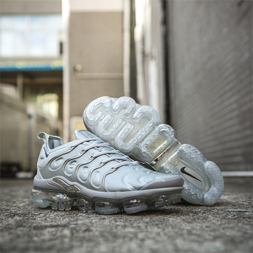Nike Air VaporMax PLUS-M-0093