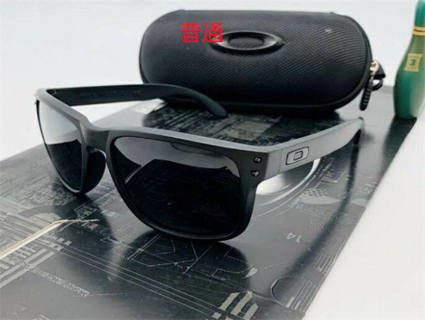 Oakley-Sunglass-0014