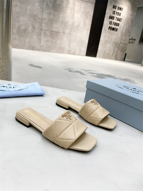 Prada Sandal-W-103