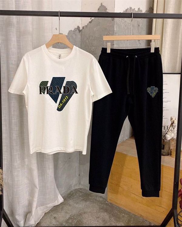 Prada T-shirt(Suits)-029