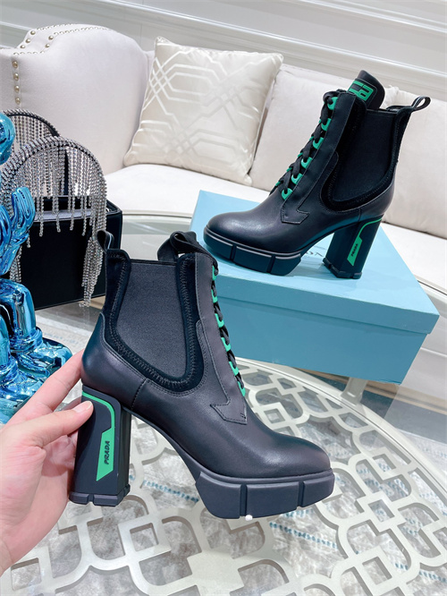 PRADA  Boots(AAA)-018