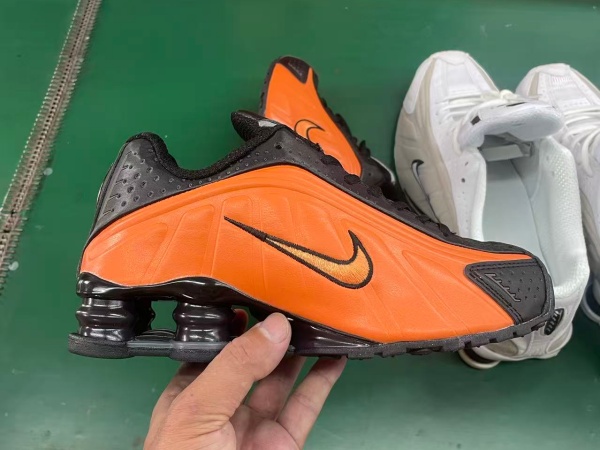 Shox R4-M-0073