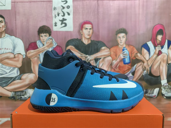 Kevin Durant's TREY 5-0004