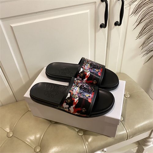 Versace Sandal-M-136