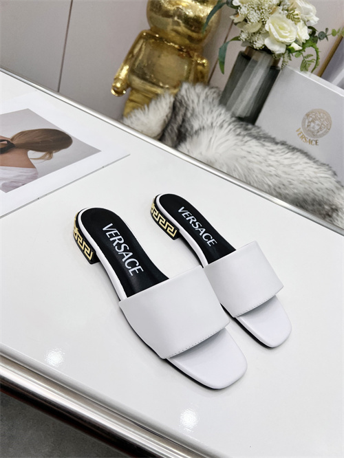 Versace Sandal-W-014