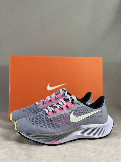 Nike Zoom Pegasus-M-018