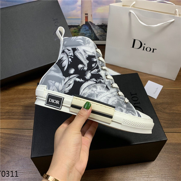 Dior Shoes-W-043