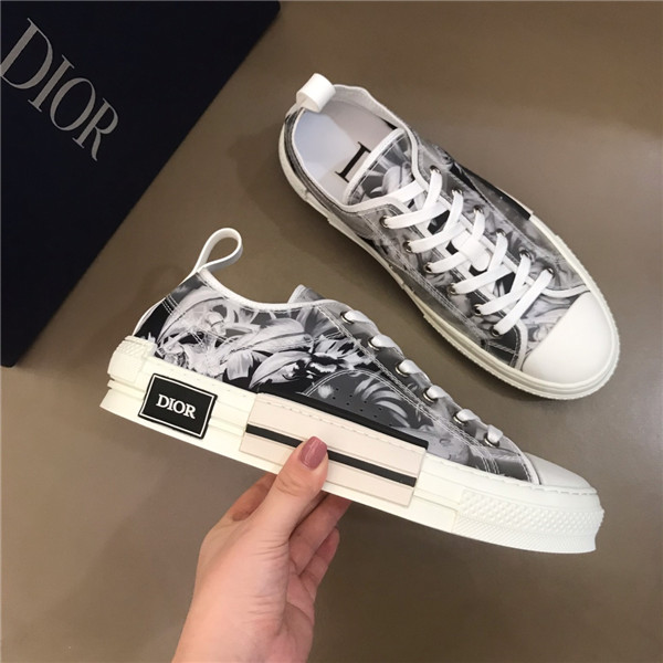 Dior Shoes-W-084