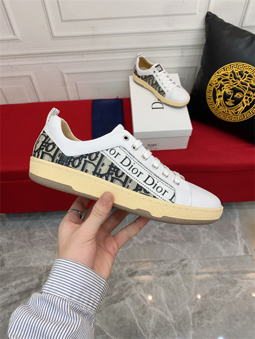 Dior Shoes-M-1042