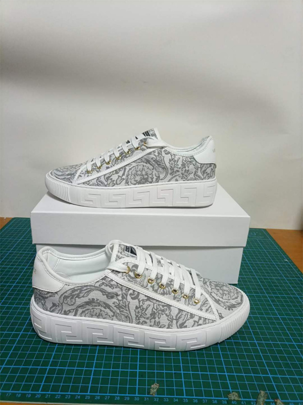 Versace(AAA)Shoes-W-0010